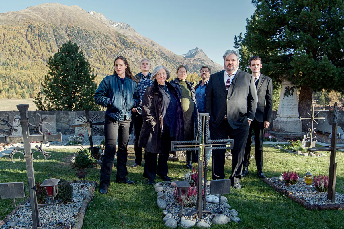 Gruppenbild mit dem Hauptcast (von links): Johanna Bantzer, Martin Ostermeier, Suly Röthlisberger, Barbara Terpoorten, Samuel Streiff, Mike Müller und Reto Stalder.